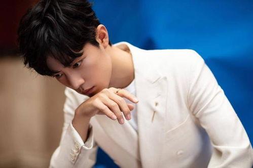 肖战吃瓜最新视频,幕后真相大曝光！